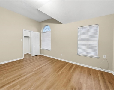 3007 Valiant Elm Street - Photo Thumbnail 19