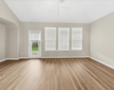 3007 Valiant Elm Street - Photo Thumbnail 5