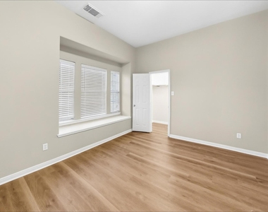 3007 Valiant Elm Street - Photo Thumbnail 23