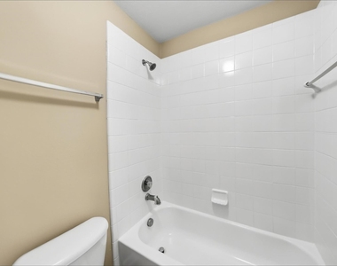 3007 Valiant Elm Street - Photo Thumbnail 21