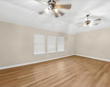 3007 Valiant Elm Street - Photo Thumbnail 17