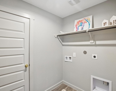 1514 Truckee River Drive - Photo Thumbnail 4