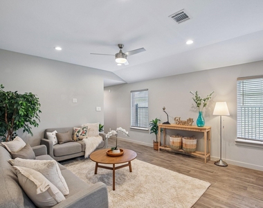 1514 Truckee River Drive - Photo Thumbnail 6