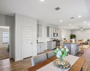 1514 Truckee River Drive - Photo Thumbnail 24