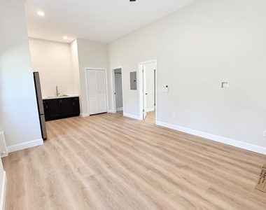 3360 Lafayette - Photo Thumbnail 7