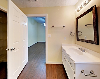 3247 Jorns Street - Photo Thumbnail 10