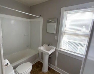 1552 Lombardy Street - Photo Thumbnail 8