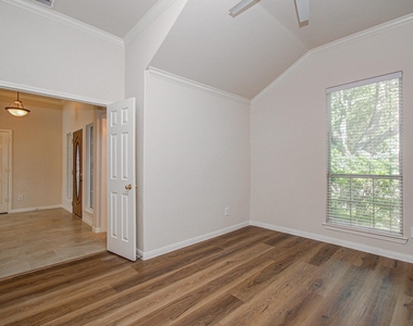 17611 Emerald Garden Lane - Photo Thumbnail 6