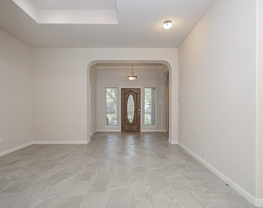 17611 Emerald Garden Lane - Photo Thumbnail 2