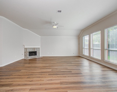 17611 Emerald Garden Lane - Photo Thumbnail 24