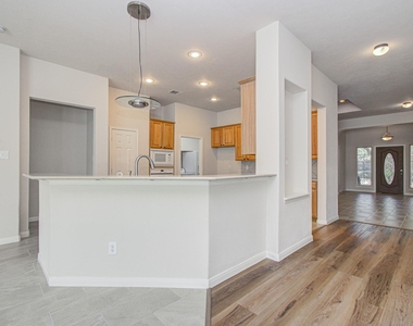 17611 Emerald Garden Lane - Photo Thumbnail 15