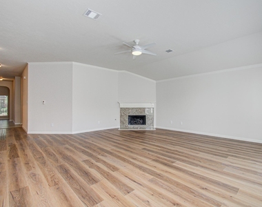 17611 Emerald Garden Lane - Photo Thumbnail 26