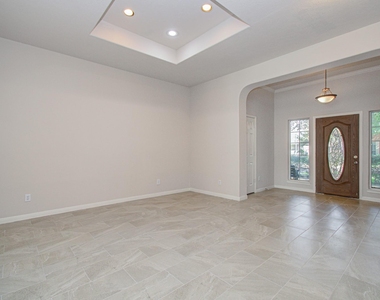 17611 Emerald Garden Lane - Photo Thumbnail 7