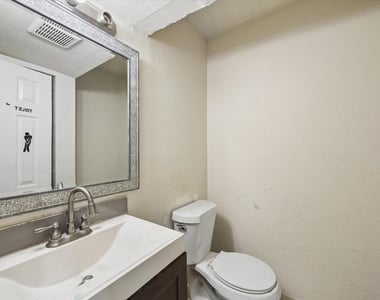 10910 Keese Drive - Photo Thumbnail 10