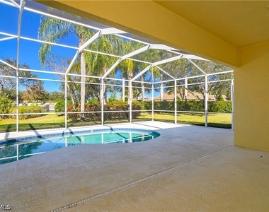 28308 Moray Drive - Photo Thumbnail 24