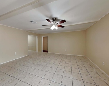1506 Seagate Lane - Photo Thumbnail 1