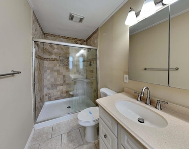 1506 Seagate Lane - Photo Thumbnail 12