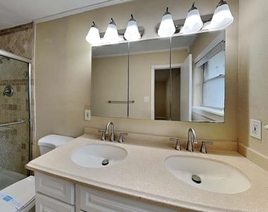 1506 Seagate Lane - Photo Thumbnail 11