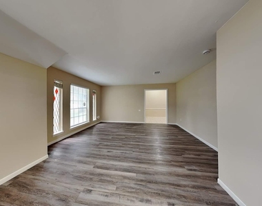 1506 Seagate Lane - Photo Thumbnail 6