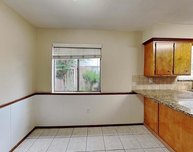1506 Seagate Lane - Photo Thumbnail 7