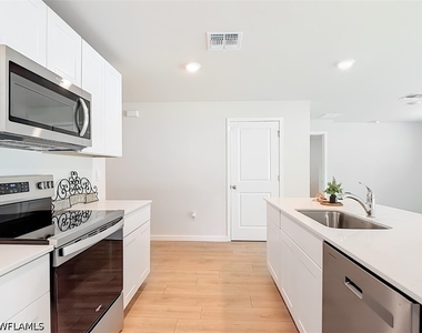 14168 Hemingway Oaks Trail - Photo Thumbnail 16