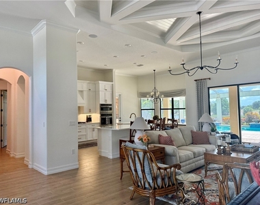 9923 Corso Bello Drive - Photo Thumbnail 4