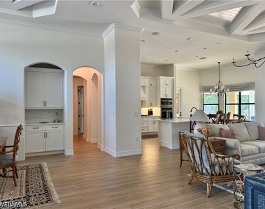 9923 Corso Bello Drive - Photo Thumbnail 5