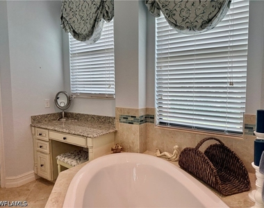 9923 Corso Bello Drive - Photo Thumbnail 24