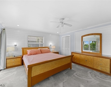 1360 Chesapeake Avenue - Photo Thumbnail 17