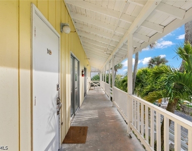 1360 Chesapeake Avenue - Photo Thumbnail 9