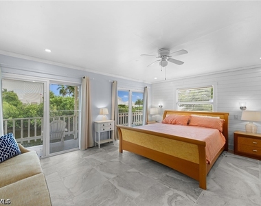 1360 Chesapeake Avenue - Photo Thumbnail 16
