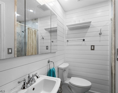 1360 Chesapeake Avenue - Photo Thumbnail 15