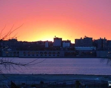 1100 River - Photo Thumbnail 19
