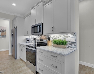 7110 Cayo Coco Lane - Photo Thumbnail 10