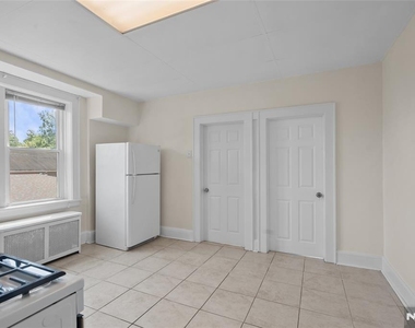 60-62 Elmwood - Photo Thumbnail 17