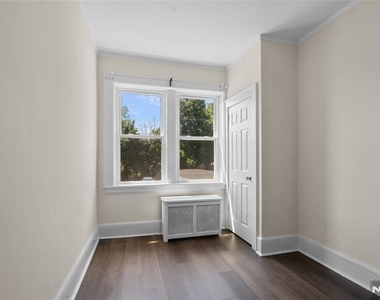 60-62 Elmwood - Photo Thumbnail 16