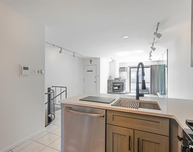 105 W Ridge - Photo Thumbnail 5