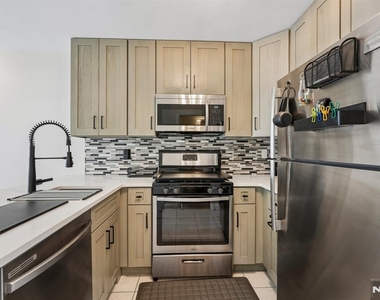 105 W Ridge - Photo Thumbnail 3