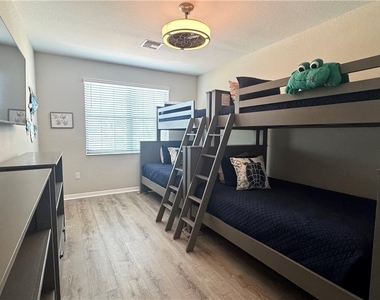 17321 Cherrywood Court - Photo Thumbnail 15