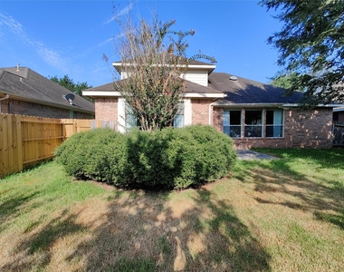 1035 Sussex Trail - Photo Thumbnail 22
