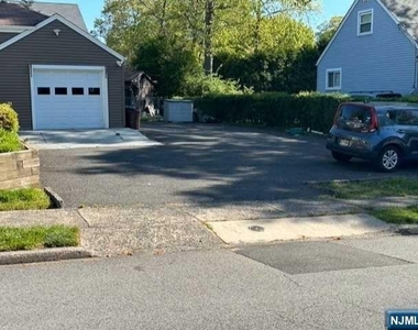 189 W Prospect - Photo Thumbnail 1