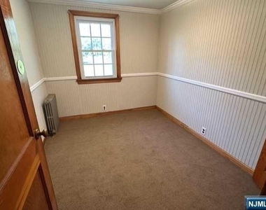 189 W Prospect - Photo Thumbnail 4