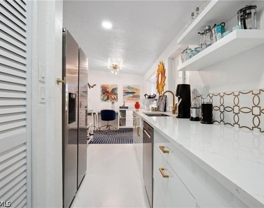 1340 Delmar Lane - Photo Thumbnail 3