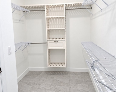 133 Sw 33rd Place - Photo Thumbnail 19