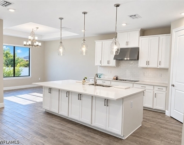 133 Sw 33rd Place - Photo Thumbnail 10