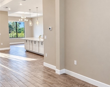 133 Sw 33rd Place - Photo Thumbnail 12