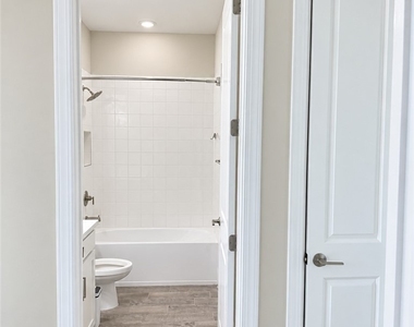 133 Sw 33rd Place - Photo Thumbnail 13