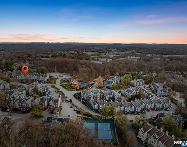208 Cambridge - Photo Thumbnail 31