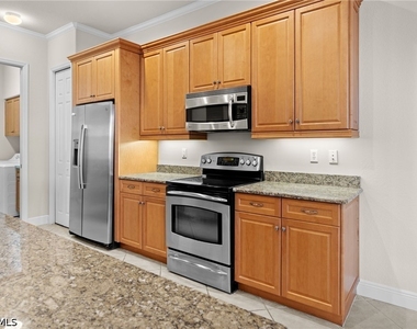 5717 Mango Circle - Photo Thumbnail 9