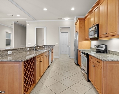 5717 Mango Circle - Photo Thumbnail 6